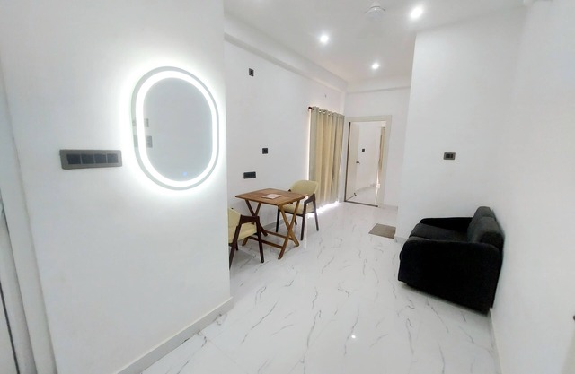 Luxury 1 BHK Suite @ Kanti Villa