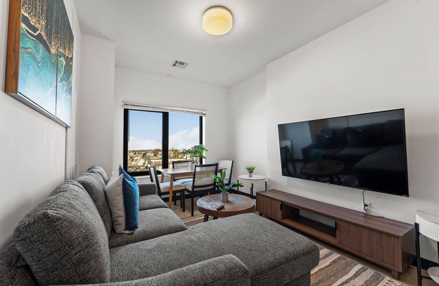 Luxury 1BR near Boston 0193