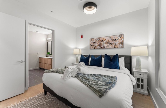 Luxury 1BR Next to Broadway Southie 3146
