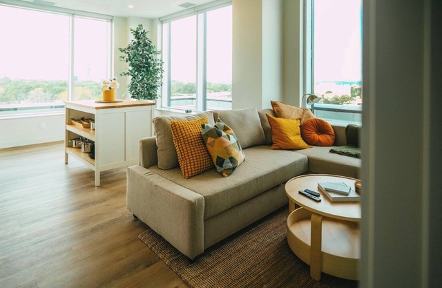 Luxury 1BR Penthouse Apt In Central Halifax!