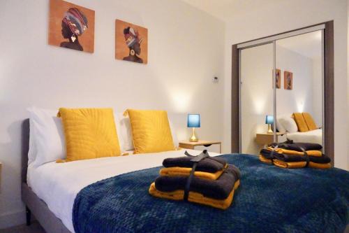 Luxury 2 Bed Apartment with Parking near London