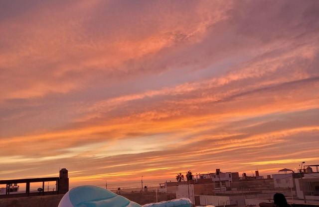 Luxury 3- Story beach house with Rooftop pool & Artisan pizza oven.