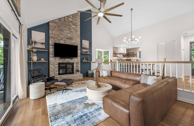 Luxury 3BR/3BA Condo in Blowing Rock-Chetola Resort - Pool, Hot Tub, Sauna
