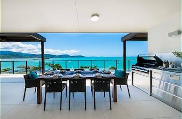 Luxury 4 Bedroom, 4.5 Bath Whitsunday Penthouse Apartment with ocean views