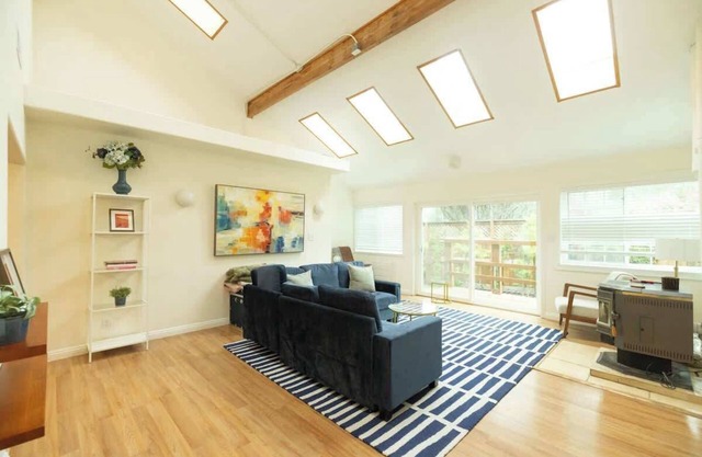 Luxury 5-BR Home in Mill Valley near Golden Gate