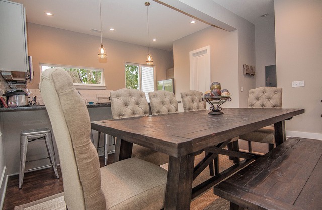 Luxury 5 Star Home with amazing rooftop .Only 1.3 mile from Broadway.