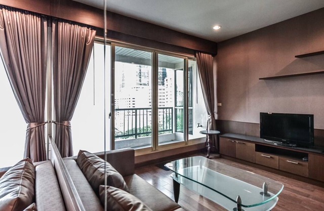 Luxury 67 Sqm Private living sanctuary Steps from BTS Chidlom