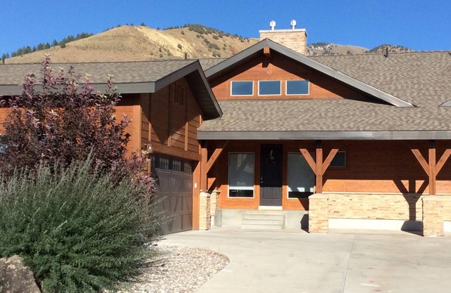 Luxury Afton Home on Golf Course