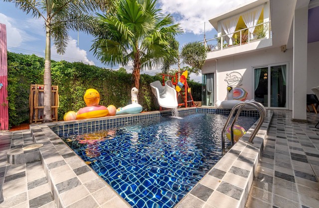 Luxury and Playful 5 Bed Pool Villa - CC