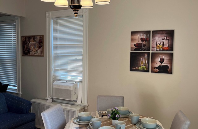 Luxury Apartment in Harvard Area