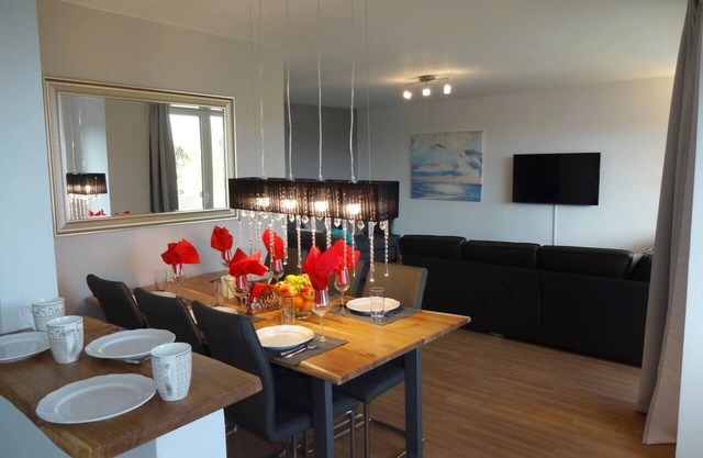 Luxury Apartment on Dachau Train Station