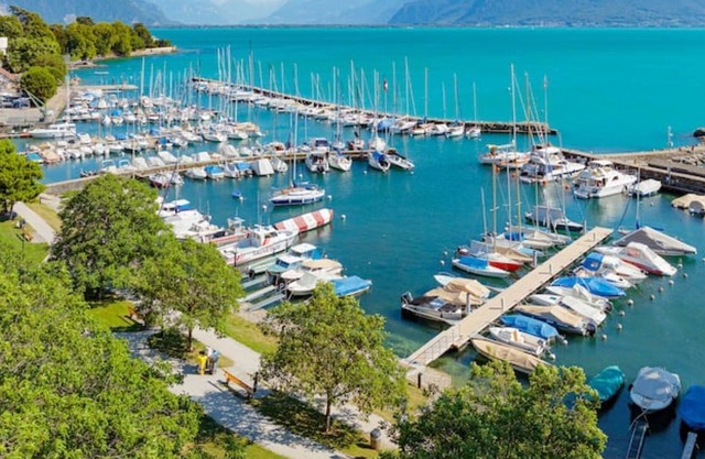 Luxury apartment with lake and Mountain View in Montreux Vevey