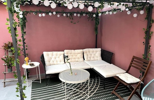 Luxury Artistic Digital Nomad Getaway w/Terrace