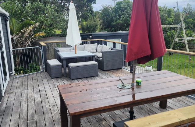 Luxury Bach in the Centre of Leigh - Dog Friendly and close to everything,