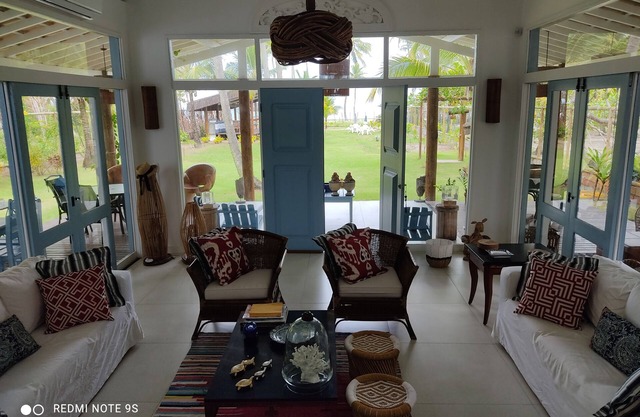 LUXURY BEACH HOUSE ON THE SAND