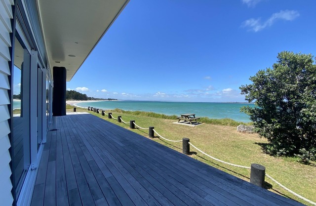 Luxury Beachfront Bach for the Whole Family
