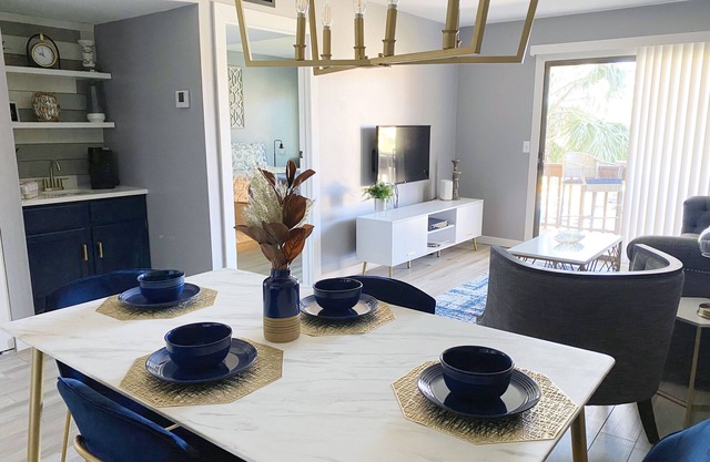 Luxury Beach Condo: Freshly Renovated, Steps from the Ocean, Pool & Hot Tub