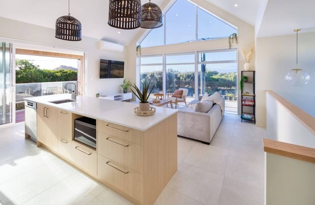 Luxury Beachside Living: Elegant 3-Bedroom Haven