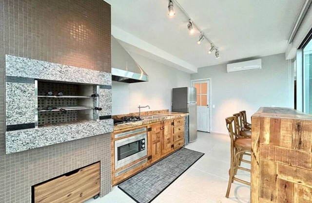 Luxury Penthouse with 3 Suites