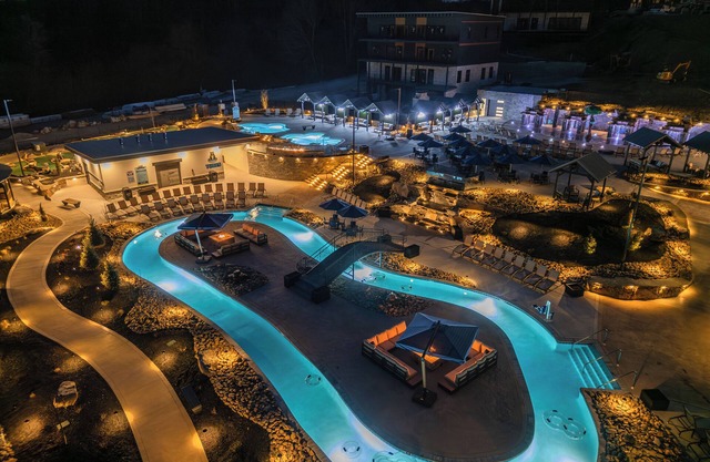 Luxury Cabin + Waterpark Access – Ideal for Large Groups