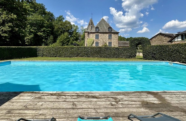 Luxury castle with a swimming pool and sauna