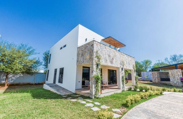 Luxury Countryside Villa Pool, Padel, Soccer, Club house, kids playground, grill