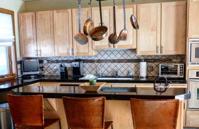 Luxury Deer Valley Townhome w/Mountain Views and Valet Shuttle to Ski Resort