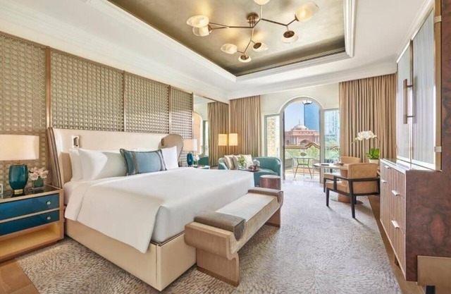 Luxury Deluxe Room Near Grand Hyatt Abu Dhabi