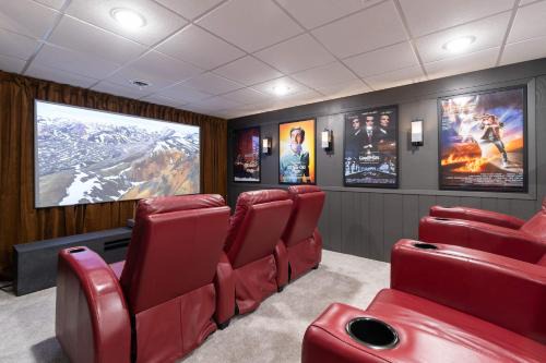 Luxury Designer Home Theatre Games & BBQ Grill
