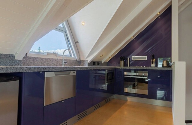 Luxury Eco Apt w/Pool, Gym & Sauna - Adults only