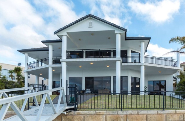 Luxury Escape - Rate Variable *See rates below*