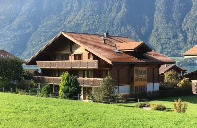 Luxury Family Chalet with Lake & Mountain Views
