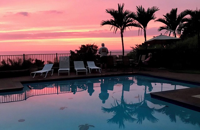 Luxury fantastic ocean view huge private pool/spa, central AC, walk to the beach