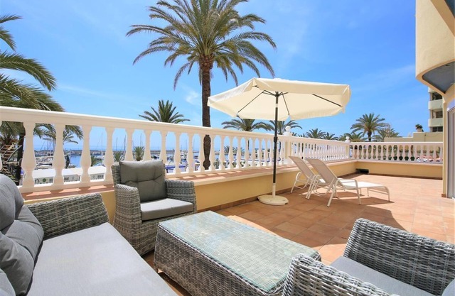 Luxury front line apartment in the port, Front line Estepona marina close to beach and bars