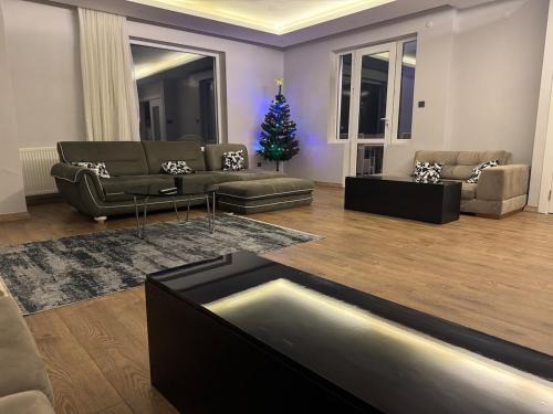 Luxury, furnished Villa