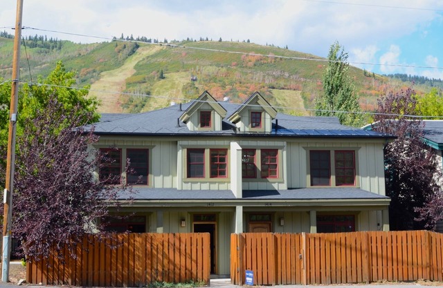 Luxury Home 2 Blocks from PCMR; Walking Distance to Main St.