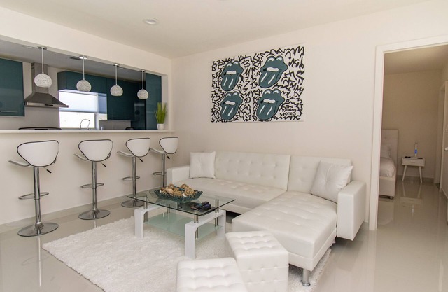 Luxury House close to donwtown, hard rock and beach