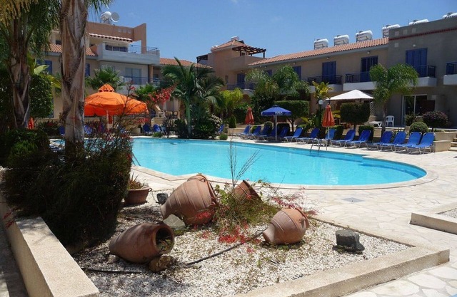 Luxury House,Small Complex,Large Pool,Free WiFi, Paphos Airport Transfers