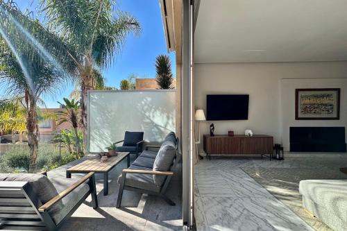 Luxury living/Terrace/Pool
