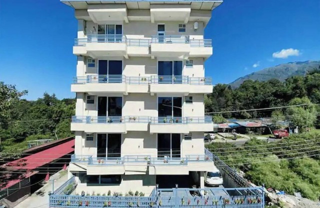 Luxury Low Cost Rooms Dharamshala Lift Wi-fi 5G