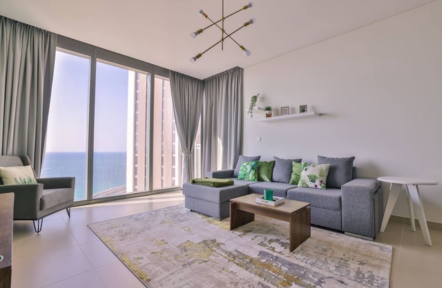 Luxury Marina View 2BR Flats Dubai by Belvilla