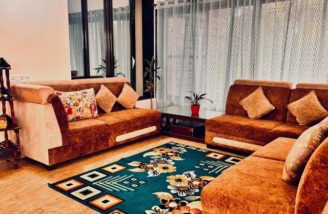 luxury mountain and dam view, family friendly with huge swimming pool villa.