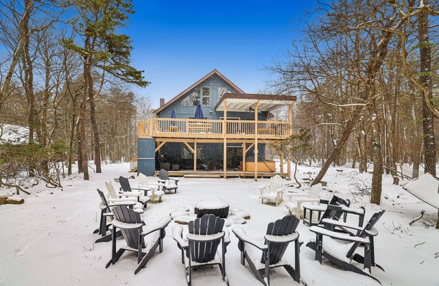 Luxury Oasis Minutes to Skiing! HotTub-FirePlace-PoolTable-Firepit