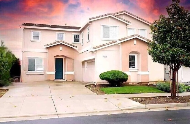 Luxury Oasis with Private Cinema, Minutes from Napa Valley & Golf Courses