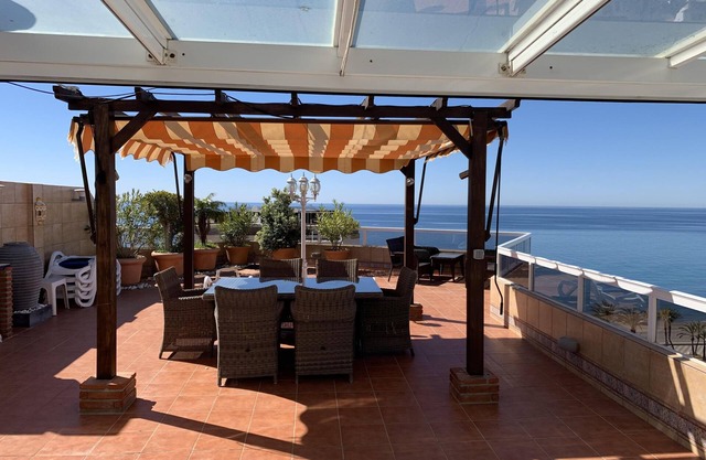 LUXURY OCEAN VIEW 3 BEDROOM PENTHOUSE APARTMENT WITH LARGE SOUTH FACING TERRACE