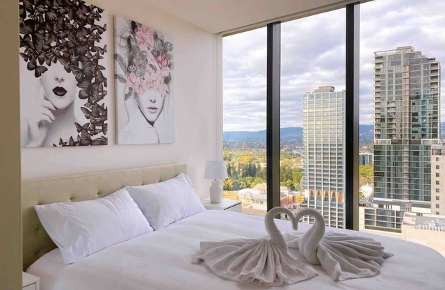 Luxury Parisian Paradise - Gym - BBQ