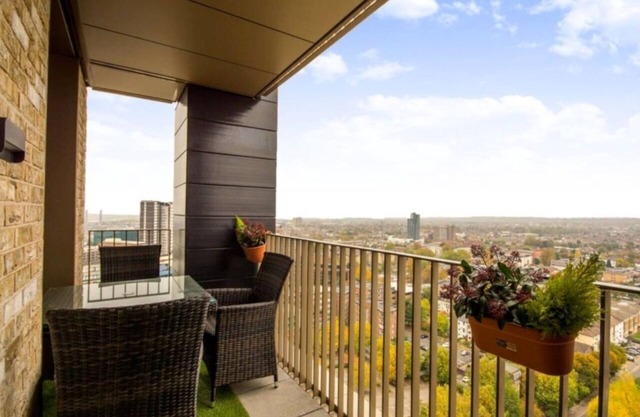 LUXURY PENTHOUSE APARTMENT*