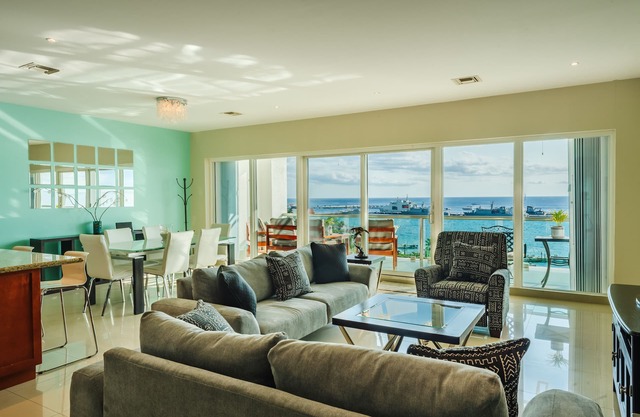 LUXURY PENTHOUSE CONDO WITH NEW FURNITURE! AMAZING SEA VIEW, POOL & TENNIS