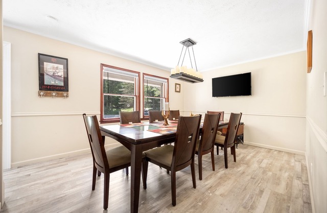 Luxury Pocono Home – Spacious, Sleeps 18, Game Room, Close to Tobyhanna Lake!