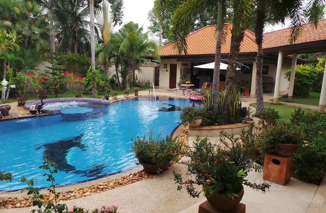 Luxury Private Villa In A Stunning Location.pool